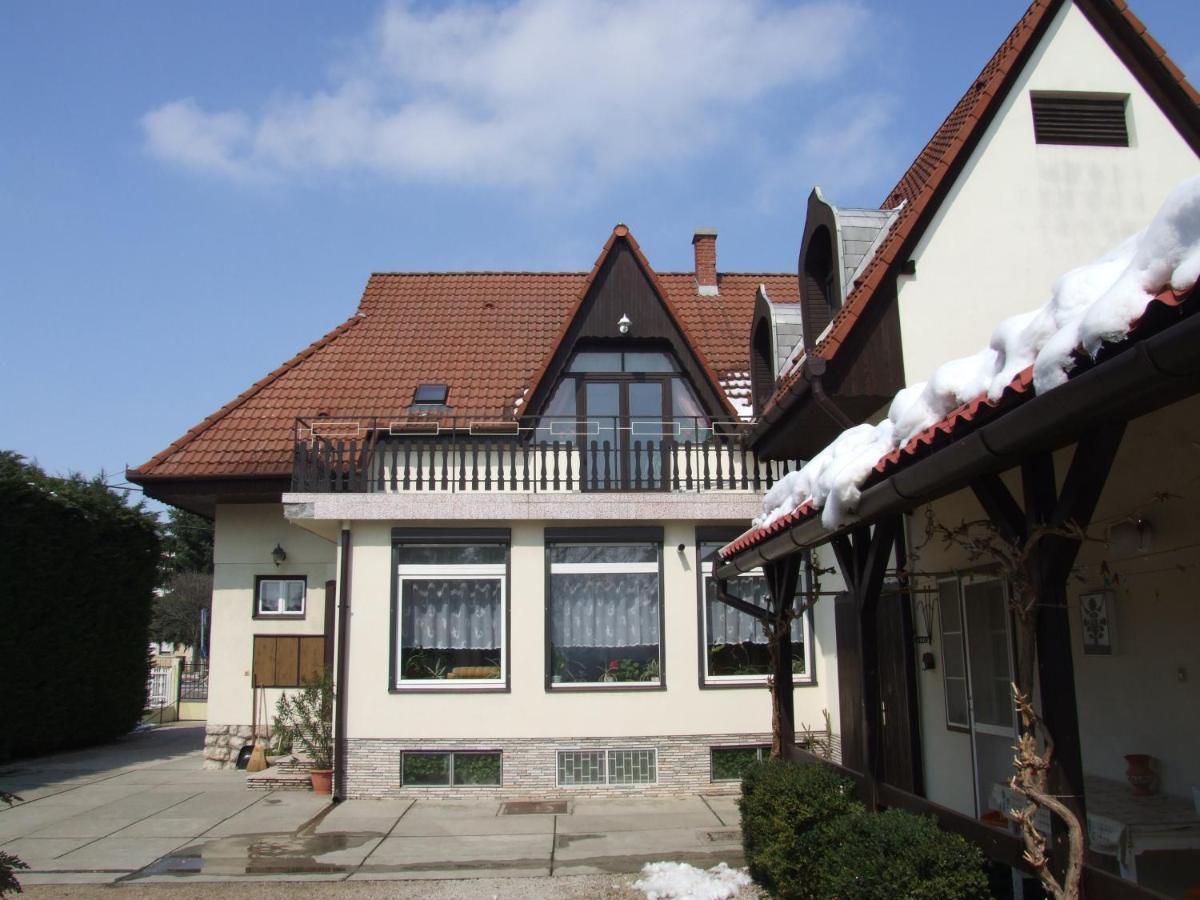 Révész Vendégház Harkány Extérieur photo