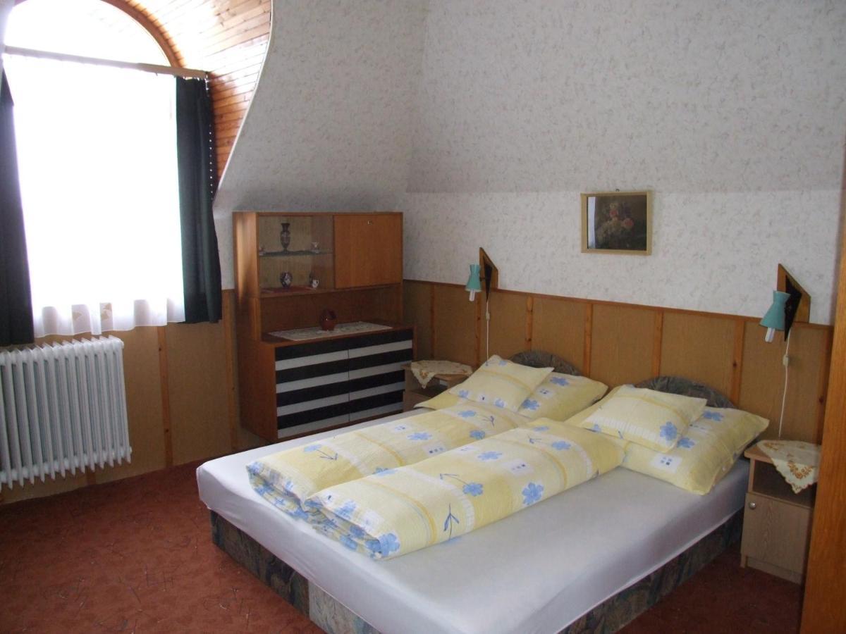 Révész Vendégház Harkány Chambre photo